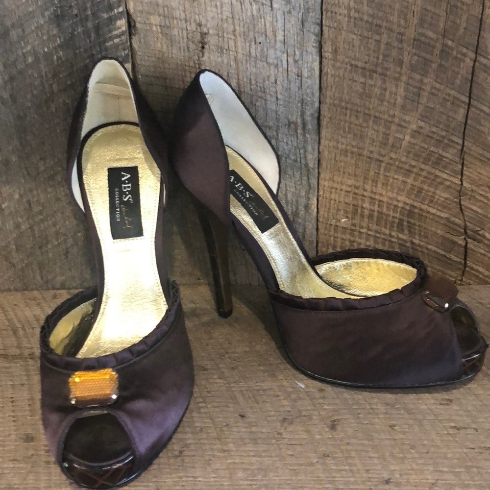 Abs brown satin heels with snake heel